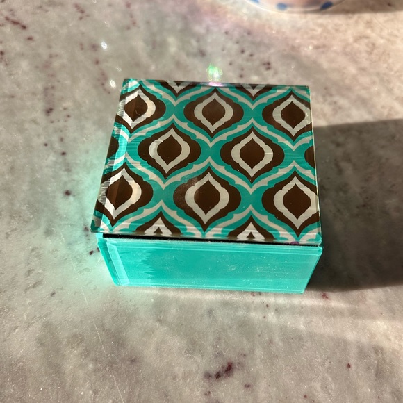 Enchante Accessories Jewelry/Trinket Box - Picture 2 of 6